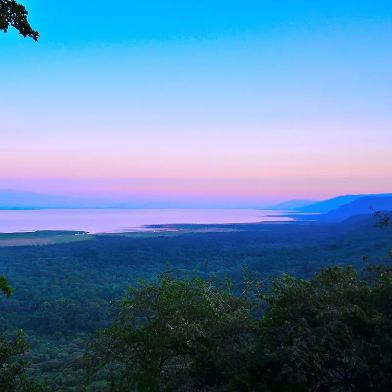 4 Days Safari – Lake Manyara, Serengeti, Ngorongoro Crater